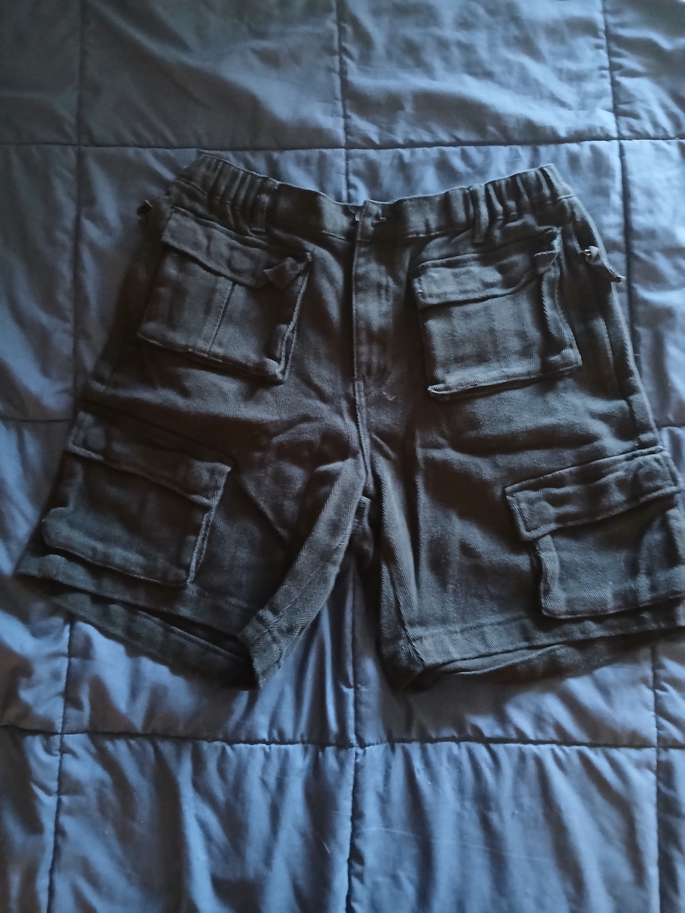 FOREVER 21 Cargo Shorts - Black